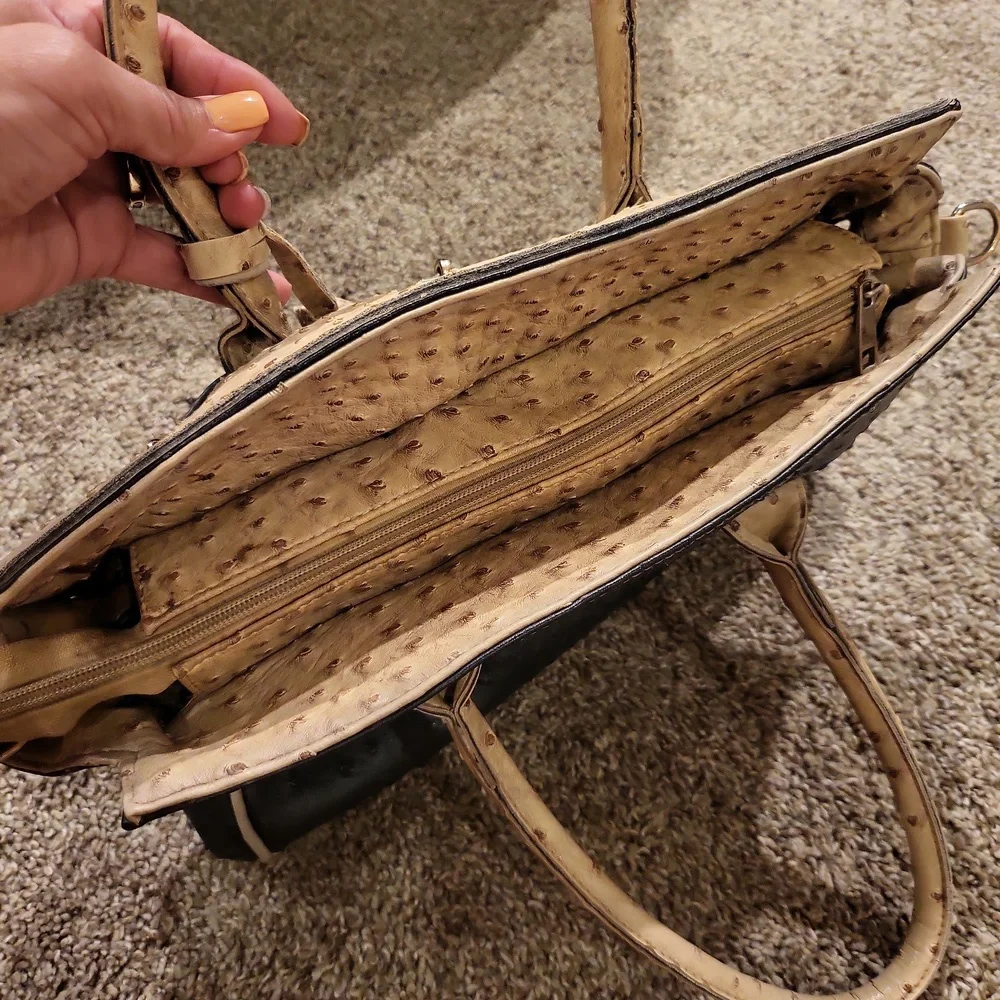 Purse - Picture 2 of 4